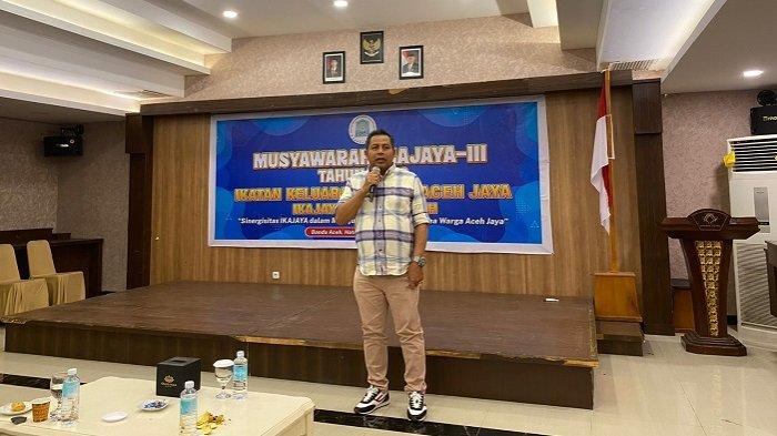 Amal Hasan SE MSi ditetapkan menjadi Ketua Ikatan Keluarga Aceh Jaya (Ikajaya) Periode 2023-2027. Bankir dan putra Aceh Jaya ini ditetapkan dalam Musyawarah Besar (Mubes) Ikajaya III 2023 yang berlangsung di Meeting Room Arabia Hotel Banda Aceh, Minggu (23/7/2023)