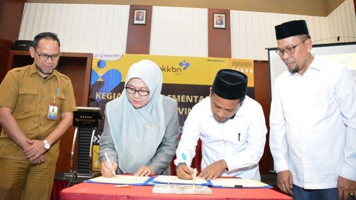 Kepala Perwakilan BKKBN Aceh, Safrina Salim (dua dari kiri) dalam kegiatan Implementasi Elsimil Tingkat Provinsi Aceh di Hermes Palace Hotel Banda Aceh, dari 23 hingga 24 Oktober 2023.