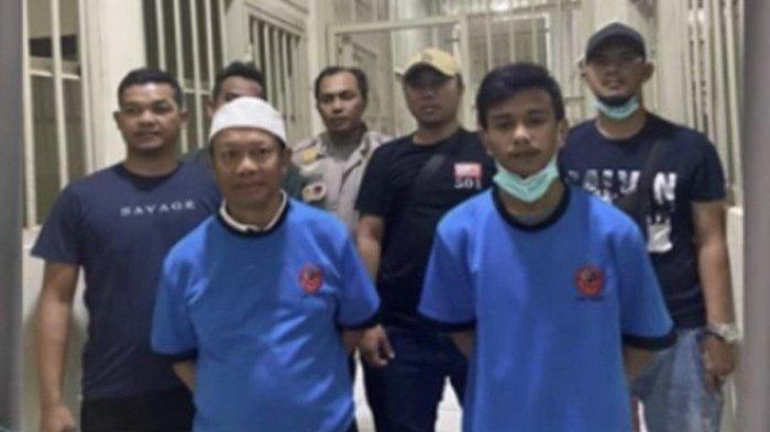 Beredar foto dan penampakan Yosef dan Danu tersangka kasus Subang pakai baju tahanan. Keluarga besar korban, Tuti dan Amalia kecewa dua tahun kena prank pelaku (Youtube channel Anjas Asmara)