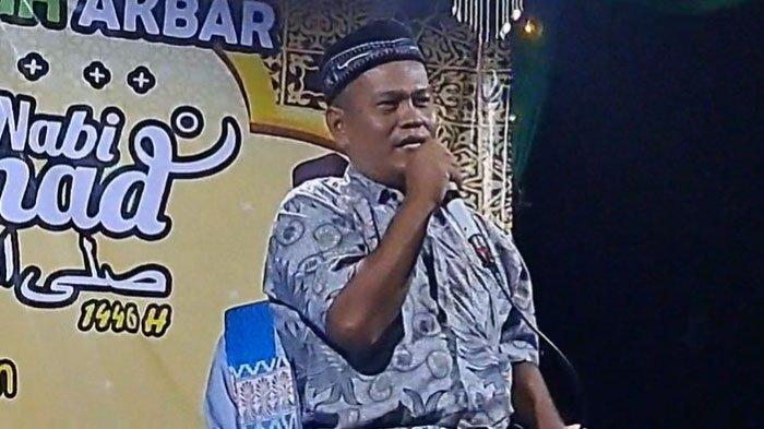 Keuchik Gampong Durung, Kecamatan Mesjid Raya Alwi SAg saat menutup Kegiatan Perlombaan Festival Anak Shaleh Gampong Durung, Kecamatan Mesjid Raya, Aceh Besar yang berlangsung 20-23 September 2024.