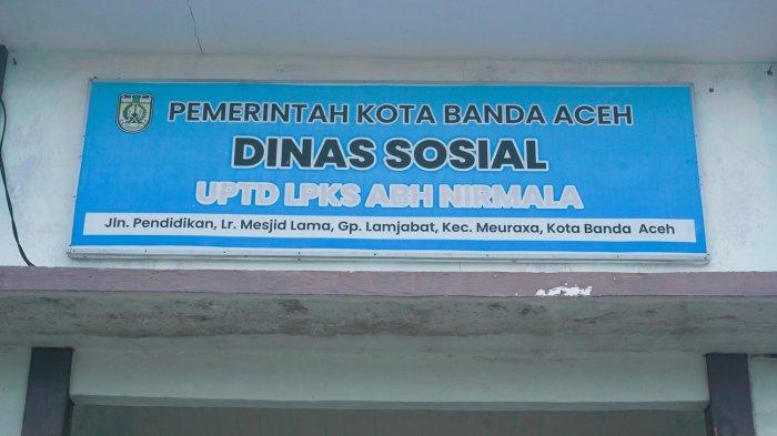 Salah satu gedung di Rumah singgah Dinas Sosial Banda Aceh, berlokasi di Gampong Lamjabat, Kecamatan Meuraxa, Kota Banda Aceh, Provinsi Aceh.