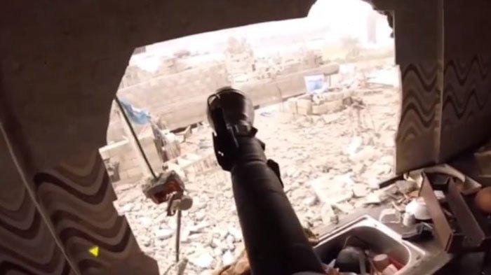 Brigade al-Qassam, sayap militer gerakan Hamas, hari Kamis mengumumkan bahwa pejuang Perlawanan melakukan beberapa operasi melawan pasukan pendudukan Israel di bagian selatan lingkungan al-Zaytoun di Jalur Gaza.