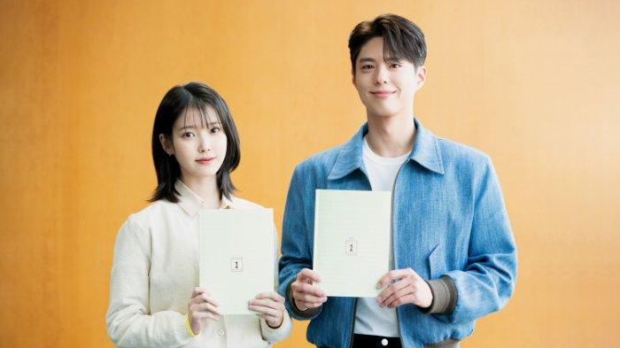 IU dan Park Bo Gum