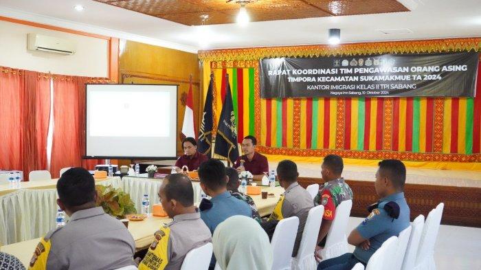 Imigrasi Sabang Perkuat Pengawasan Orang Asing Melalui Rakor Timpora Kecamatan Sukamakmue