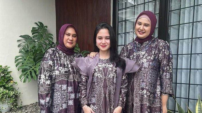 Momen Lebaran Tissa Biani dan keluarga.