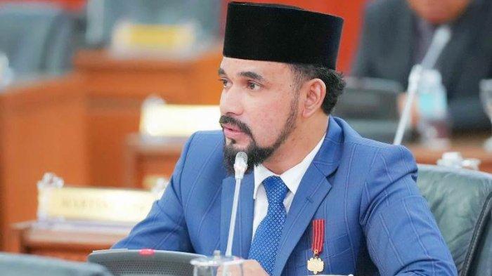 Ketua Komisi I DPRA, Iskandar Usman Al-Farlaky SHi MSi
