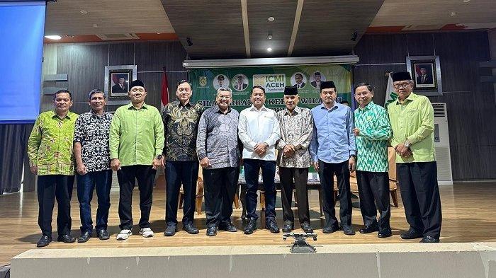 Ismail Rasyid, owner sekaligus CEO PT Trans Continent, menjadi salah satu pembicara pada acara Silaturahmi Kerja Wilayah (Silakwil) MPW ICMI Aceh, di Banda Aceh, Sabtu (2/11/2024).
Selain Ismail Rasyid, Silakwil MPW ICMI Aceh ini juga diisi oleh Isra Firmansyah (Direktur RSUDZA), yang membahas aspek pelayanan kesehatan dan rumah sakit di Aceh.