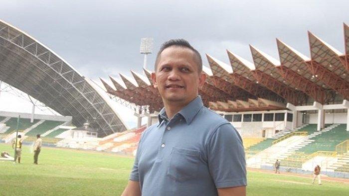 Sambil memasang emoticon menagis, Mantan Presiden Persiraja Banda Aceh, Nazaruddin Dek Gam meminta agar manajemen baru segera lakukan banding.