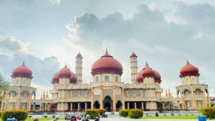 Masjid Agung Baitul Makmur Meulaboh, Aceh Barat. Foto direkam, Kamis (29/2/2024)