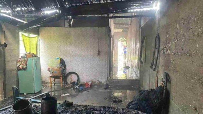 Musibah kebakaran yang melanda dua rumah warga di Gampong Lhok Gajah, Kecamatan Kuala Batee, Kabupaten Aceh Barat Daya (Abdya) menyisakan nestapa bagi korban yang rumahnya habis dilahap sijago merah, Rabu (22/05/2024).
