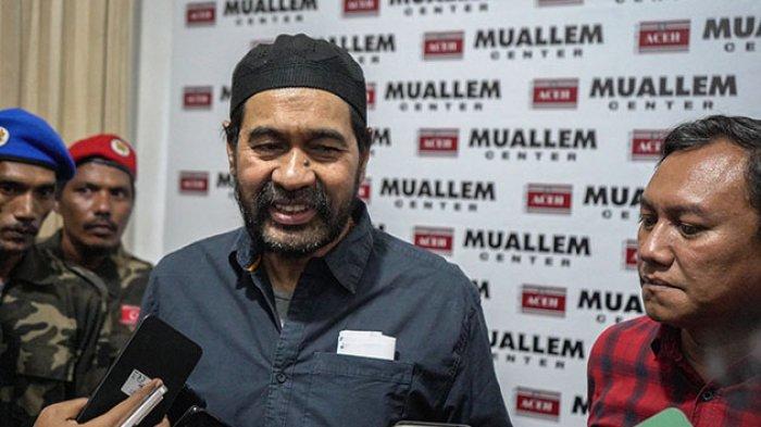Ketua Umum DPA Partai Aceh, Muzakir Manaf atau Mualem saat meresmikan Mualem Center untuk pemenangan calon gubernur Aceh pada pilkada Aceh 2024 di Kantor TKD Prabowo Gibran, Jl T Nyak Arief, Lamprit, Banda Aceh, Sabtu (18/5/2024) malam.