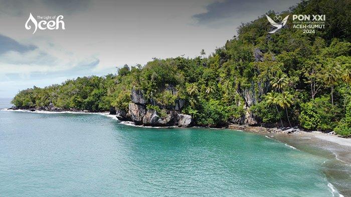 Pesona Pantai Batee Puteh di Desa Lhok Aman, Kecamatan Meukek, Kabupaten Aceh Selatan, Provinsi Aceh.
