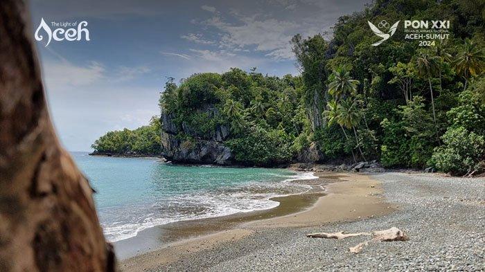 Pesona Pantai Batee Puteh di Desa Lhok Aman, Kecamatan Meukek, Kabupaten Aceh Selatan, Provinsi Aceh.