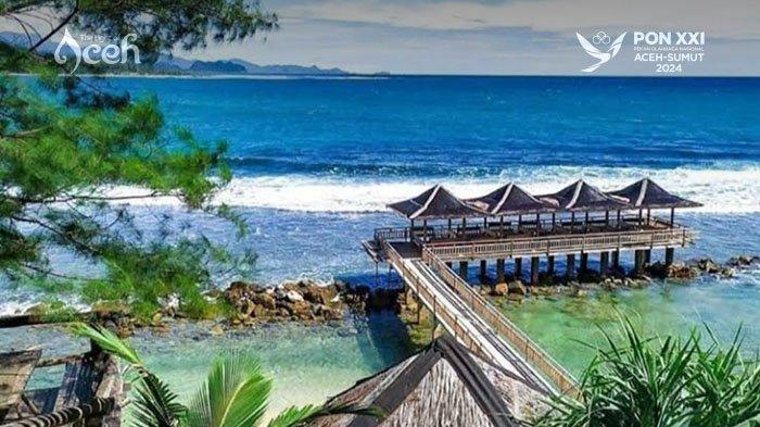Keindahan Pantai Momong Lhoknga, Aceh Besar. Lokasinya tepat di seberang bukit tebing Lampuuk.