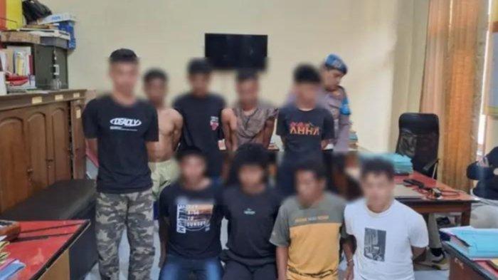 PENGANIYAAN - Polres Muna Sulawesi Tenggara (Sultra) menetapkan enam tersangka atas kasus penganiayaan terhadap tiga anggota polisi saat tugas pengamanan takbiran Idulfitri 1446 Hijriah/2025 Masehi. Sebelumnya Polres Muna mengamankan sembilan warga sipil yang terlibat dalam tindak penganiyaan tersebut.