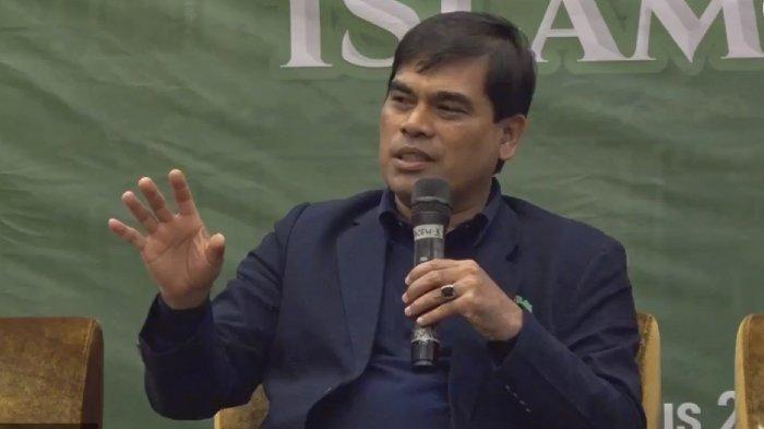 Rektor UIN Ar-Raniry Banda Aceh, Prof Mujiburrahman memberi argumen dalam Kajian Aktual Tastafi Banda Aceh, Sabtu (12/8/2023)