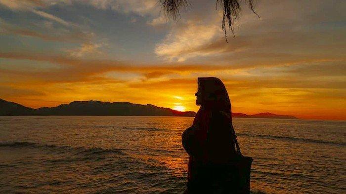 Senja di Pantai Ulee Lheue