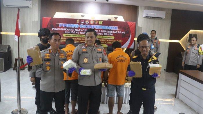 Tim Gabungan berhasil menggagalkan upaya penyelundupan sabu jaringan Malaysia-Aceh di kawasan Perairan Idi, Aceh Timur, pada 31 Oktober 2023. Dalam operasi, barang bukti narkotika jenis sabu seberat 20 Kg berhasil diamankan petugas.