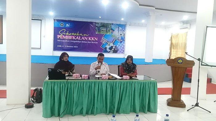 Rektor USM Dr. Teuku Abdurahman SH, Sp.N memberi sambutan