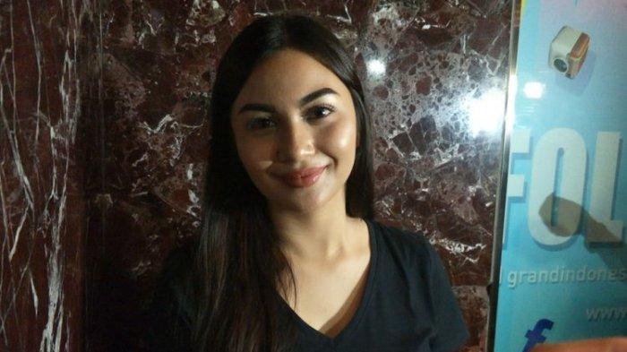 Ariel Tatum usai mempromosikan bisnis kue bolunya di Grand Indonesia, Jakarta Pusat, Minggu (25/2/2018).