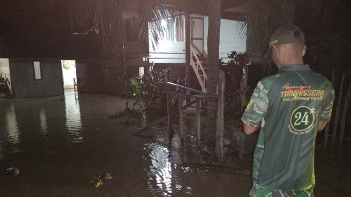 SURUT - Genangan banjir luapan Krueng Batee Iliek, Kecamatan Samalanga, Bireuen, Kamis (27/2/2025) mulai surut.