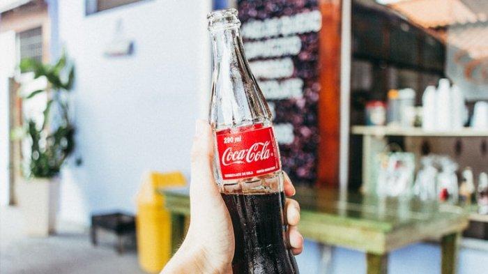 Minuman Bersoda Coca Cola