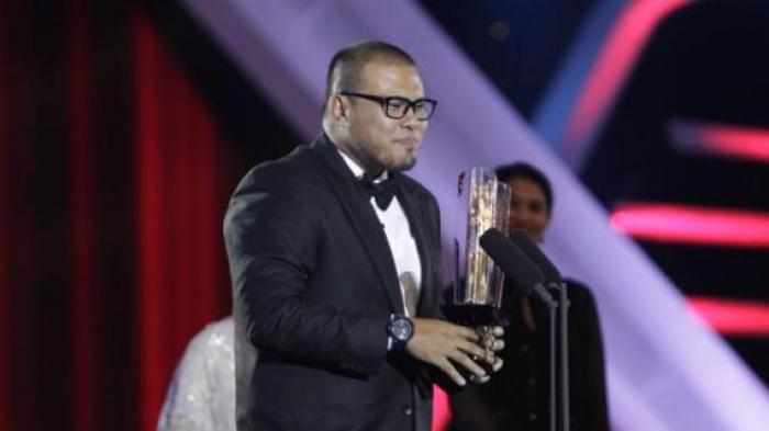 Joko Anwar menerima Piala Citra kategori Sutradara Terbaik Festival Film Indonesia (FFI) 2015 yang diselenggarakan di Indonesia Convention Exhibition (ICE) BSD City, Tangerang, Banten, Senin (23/11/2015). Joko menerima penghargaan ini berkat film A Copy of My Mind yang dibintangi Tara Basro dan Chicco Jerikho.