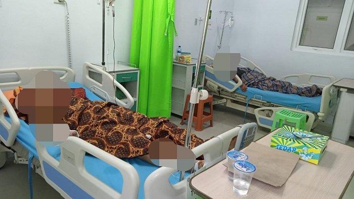 Korban pembacokan saat menjalani perawatan di RSUDYA Tapaktuan, Kabupaten Aceh Selatan, Kamis (6/7/2023).