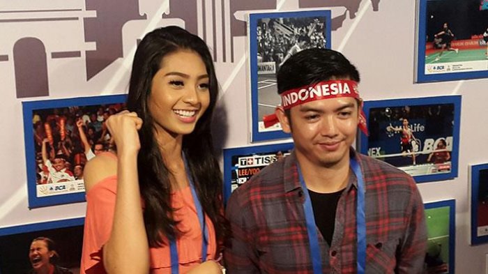 Liza Elly dan Nicky Tirta hadiri BCA Indonesia Open 2015, Minggu (7/6/2015). (Anju Christian/Kompas.com)