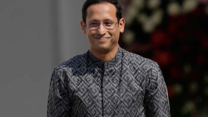 Menteri Pendidikan dan Kebudayaan, Nadiem Makarim sebelum pelantikan menteri-menteri Kabinet Indonesia Maju di Istana Negara, Jakarta, Rabu (23/10/2019). Presiden RI Joko Widodo mengumumkan dan melantik Menteri-menteri Kabinet Indonesia Maju serta pejabat setingkat menteri.(KOMPAS.COM/KRISTIANTO PURNOMO)