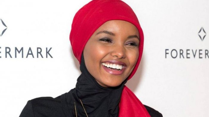 Model berhijab pertama dalam majalah Vogoue Inggris