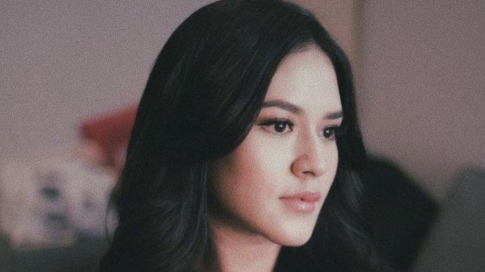 Penyanyi cantik Indonesia, Raisa Andriana.