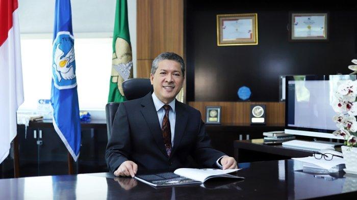 REKTOR USK - Rektor USK, Prof Dr Ir Marwan. Panitia Seleksi Nasional Penerimaan Mahasiswa Baru (SNPMB) 2025 secara resmi mengumumkan Hasil Seleksi Nasional Berdasarkan Tes (SNBT) Tahun 2025, Rabu (28/5/2025), termasuk yang lulus di USK.