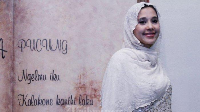 Selebritis Ayu Azhari