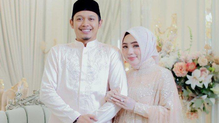 Shella Saukia dan suaminya, Achmad Fitra Budiman