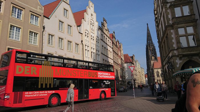 Aktivitas masyarakat Munster yang terekam di pusat kota Prinzipalmarkt, Jerman, Jumat (22/9/2017).