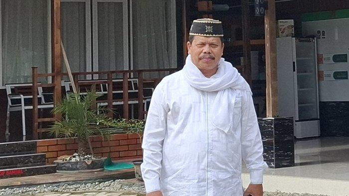 WALED NURA - Tgk Rasyidin Ahmad atau Waled NURA saat diabadikan foto di Dayah NURA Gampong Mesjid Runtoh, Kecamatan Pidie, Kabupaten Pidie beberapa waktu lalu.