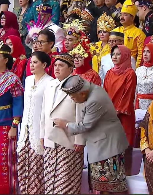 Aksi Jail Pak Basuki ke Erick Thohir Tertangkap Kamera