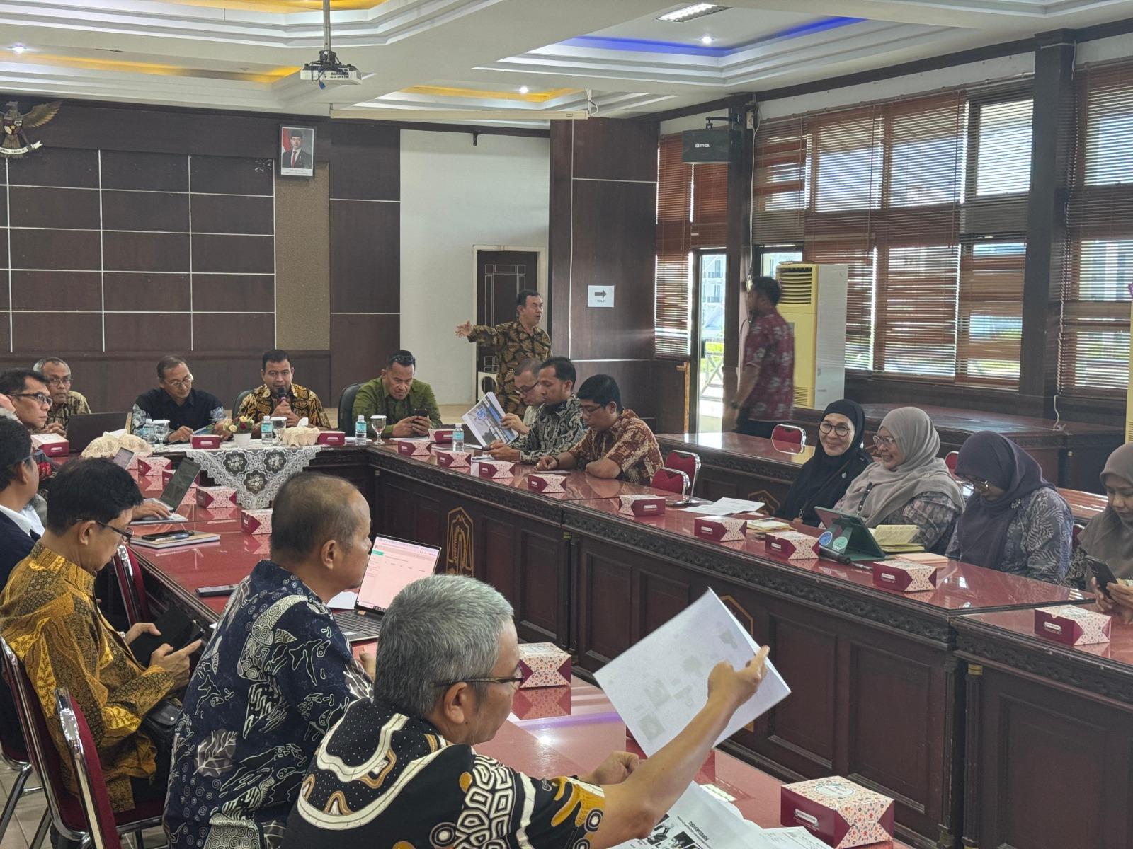 Bappeda Aceh dan FMIPA USK melakukan diskusi strategis bertema Penerapan Sains dalam Pembangunan Daerah pada, Kamis (24/7/2025)
