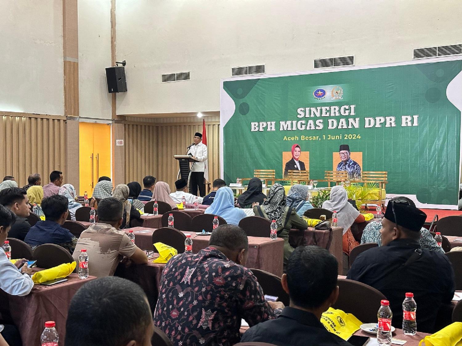 Dalam pidatonya, H Musannif menekankan pentingnya kerja sama yang kuat antara semua pihak untuk memajukan sektor energi di Aceh.