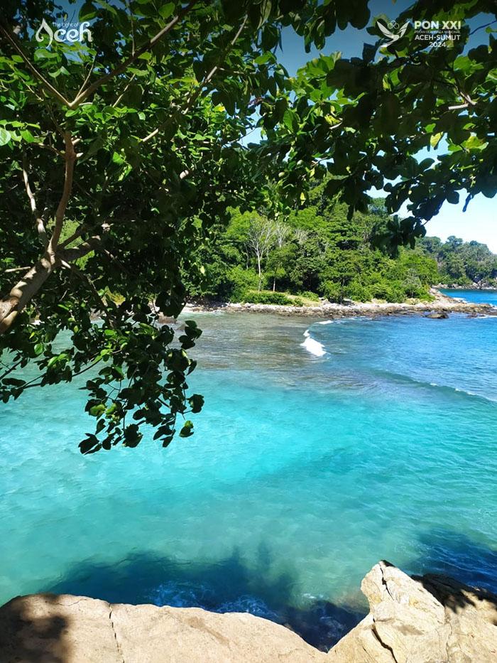 Keindahan Pantai Lhok Mata Ie, Kecamatan Peukan Bada, Kabupaten Aceh Besar.