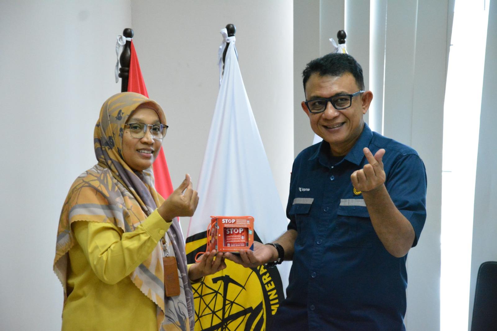 Kementerian Kependudukan dan Pembangunan Keluarga/BKKBN Perwakilan BKKBN Aceh diundang Badan Pengelola Migas Aceh (BPMA) dalam kegiatan Sharing Session pelaksanaan persiapan Pencanangan Pembangunan Zona Integritas Wilayah Bebas dari Korupsi (ZI WBK). Kegiatan ini dibuka pelaksanaannya oleh Sekretaris BPMA, Muchsin, pada Rabu,(14/5/2025) di Banda Aceh.