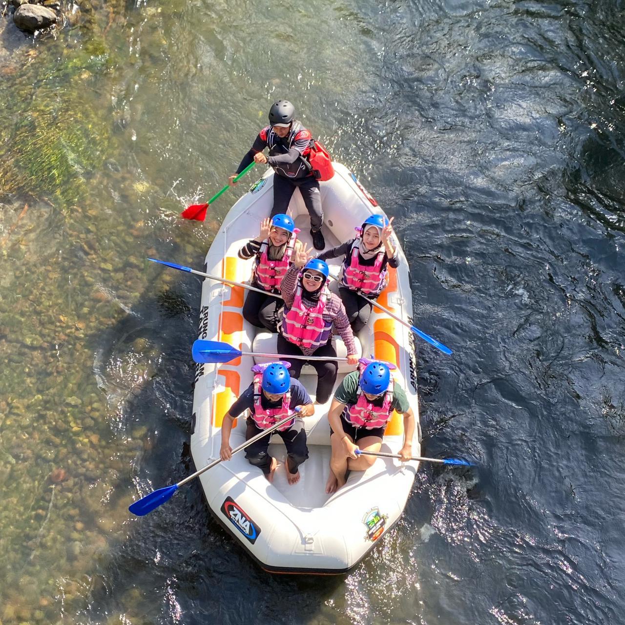 Arung jeram BUMK Tansaril Rafiting