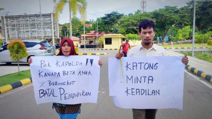 MALUKU: Penjual roti tuntut keadilan atas anaknya yang dijadikan tersangka kasus tahun 2021 sesudah lolos Seleksi Tamtama Polri, Kamis (8/2/2024).