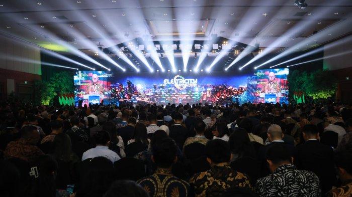 Pembukaan ajang Electricity Connect 2024 di Jakarta Convention Center pada Rabu (20/11).