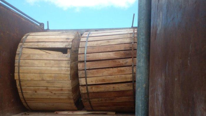 PT PLN (Persero) Unit Induk Wilayah Maluku dan Maluku Utara (UIW MMU) berkomitmen untuk mewujudkan penyalaan listrik 5 desa di Kecamatan Werinama, Kabupaten Seram Bagian Timur (SBT).