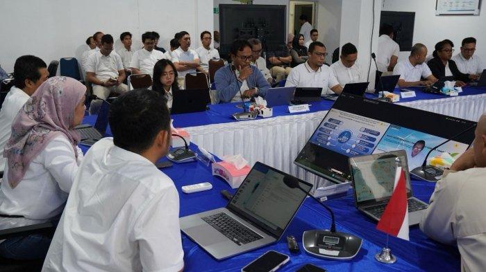 PLN UIP MPA -- PT PLN (Persero) Unit Induk Pembangunan Maluku dan Papua (UIP MPA) menggelar Rapat Kerja Semester 1 Tahun 2025 sekaligus Monitoring dan Evaluasi Kinerja Tahun 2024.