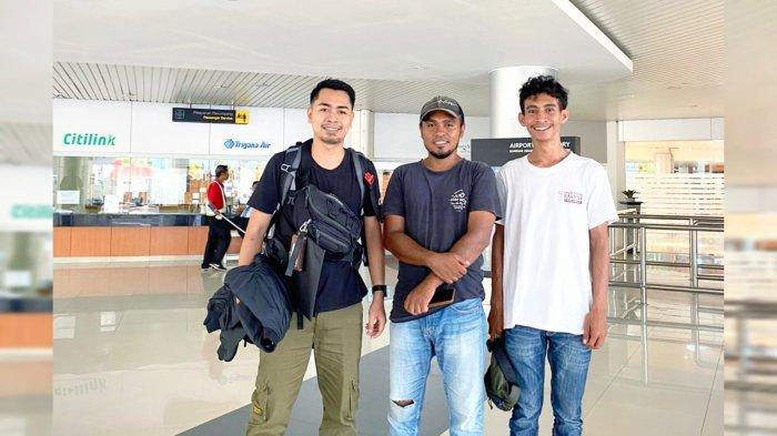 Rekan Tribun Ambon saat mengantarkan Jenderal Louis di Bandara Pattimura, Ambon, Sabtu (16/11/2024).