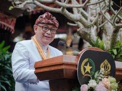 Dewan Pimpinan Pusat Legiun Veteran Republik Indonesia (DPP LVRI), memberikan bintang penghargaan kepada beberapa tokoh pejuang masyarakat Bali.
Salah satunya, yaitu Koordinator Staf Khusus Presiden RI, AAGN Ari Dwipayana. Generasi penerus diharap mewarisi api semangat perang puputan agar dapat hadapi tantangan di masa depan.