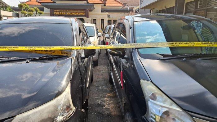 Puluhan mobil bodong dengan STNK palsu diamankan di halaman Polres Klungkung, Jumat (31/5/2024).